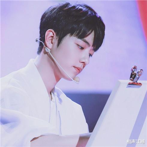 【肖战】肖战王者归来，专辑24小时卖掉两亿，粉丝的口号让人瞠目结舌