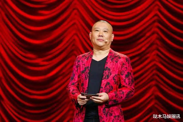 贾玲|从“倒尿女孩”到当红笑星，一哭成名的贾玲，今被曝是姜昆私生女