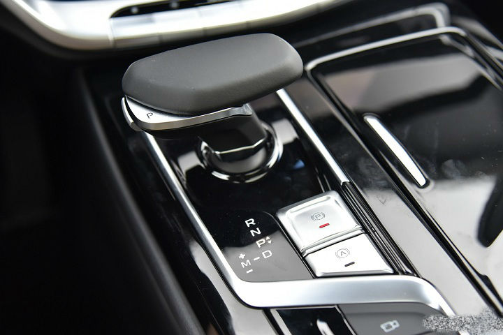 『动力』被忽视的B级车，入门180马力，车长近5米，13万出头为何卖不动