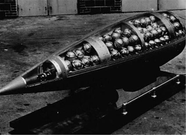 集束炸弹▲到底是什么武器这么恐怖?100多国联名请求销毁,中国拒绝签字