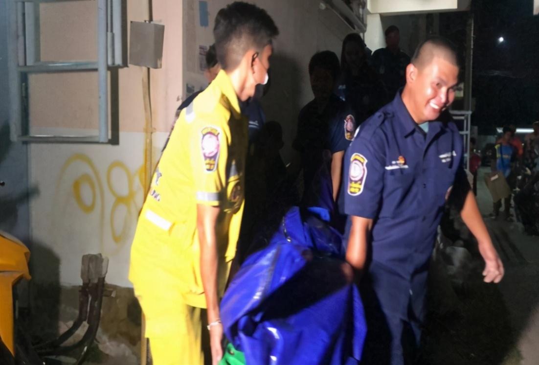 睹图|年轻妻子上班忘记关门家里宠物猫丢失，丈夫得知后将其杀死