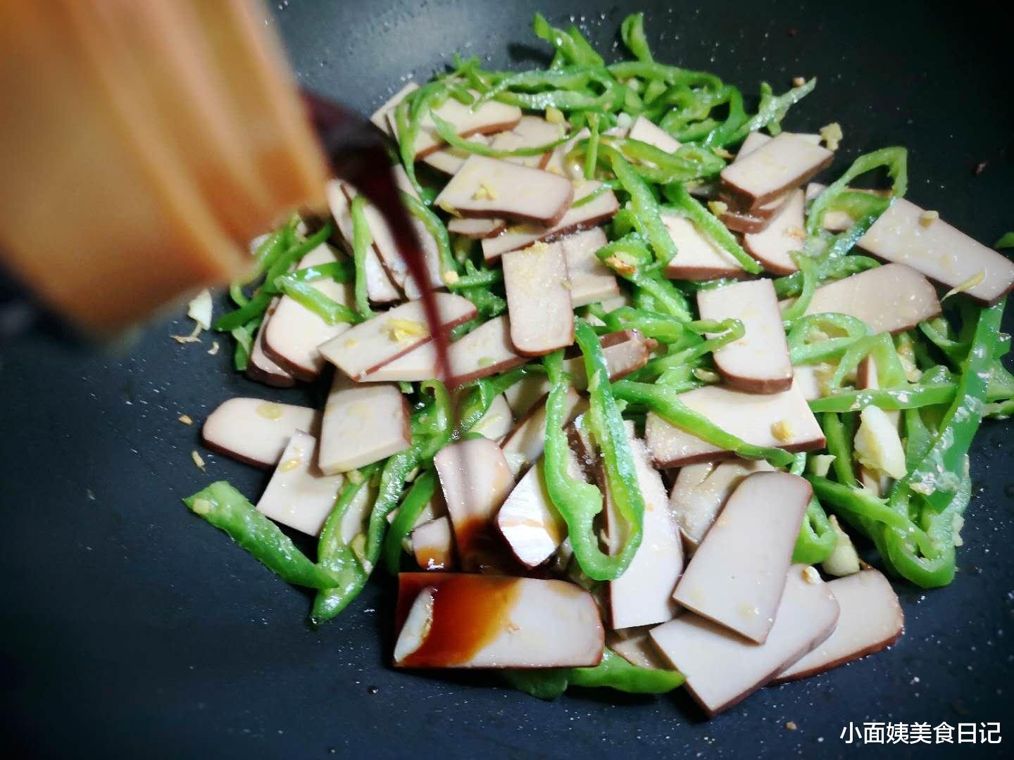 食材|这俩食材一起炒,想不到竟然这么好吃,比肉香,可惜很多人不知道