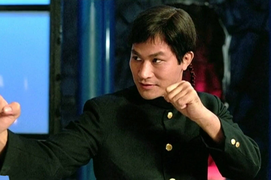 『成龙』成龙都惧怕的“高手”,曾获陆军上校军衔,却因踢伤了她内疚退圈