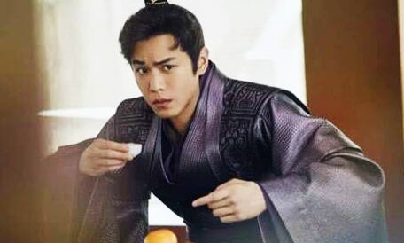 [庆余年]《庆余年》穿帮，高压线、面包车、现代楼房应有尽有，好穿越！