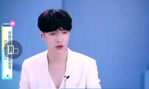 张艺兴▲张艺兴再当PD,说自己也是回锅肉,对新学员要求比《偶练》还严格