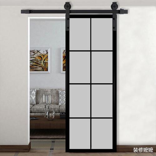 |头次见厨房不装推拉门装这种，不得不夸机智，老师傅看了都直点头