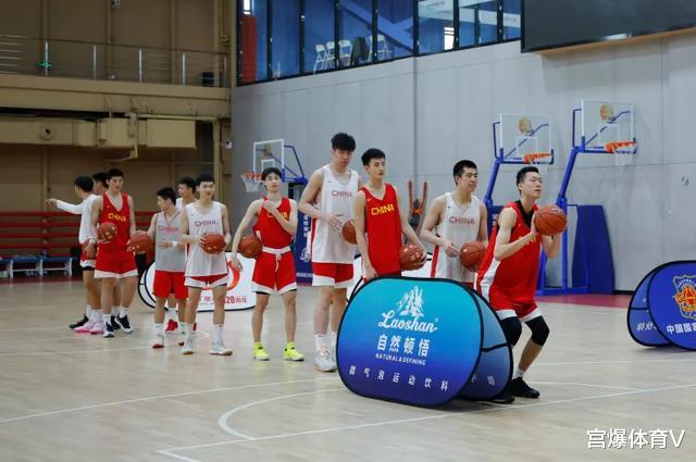 「中国男篮」中国男篮对抗赛完美收官！3位超新星脱颖而出 余嘉豪获杜锋认可
