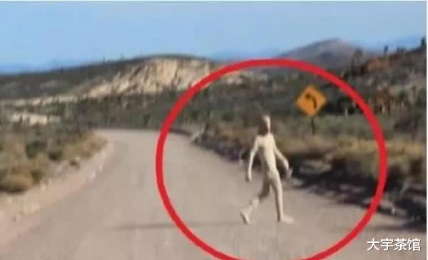 『科学家』科学家研究发现，在可观测到的九百亿光年外，有外星人的几率是100%！