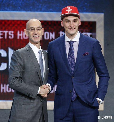 【火箭队】火箭8人交易的最大输家?3年被弃4次,他本有望成休城锋线答案