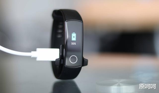 #小米科技#手环乱斗！小米手环 5 vs 荣耀手环 5 vs OPPO手环，您支持谁呢？