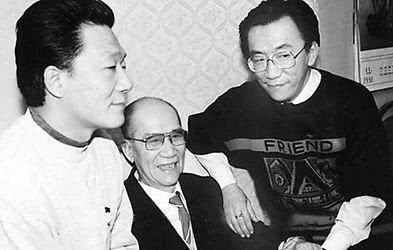 #侯耀华#坑完亲哥坑亲爹，祭祀当作秀，73岁侯耀华形象一再崩塌