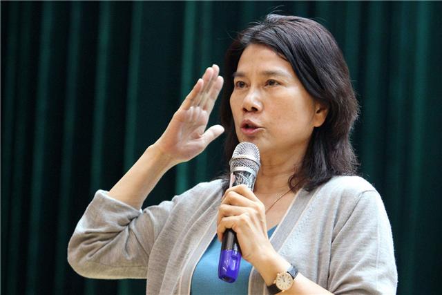 #雷军#董明珠彻底放开，3小时直播带货3.1亿，她和雷军的赌约会赢吗？