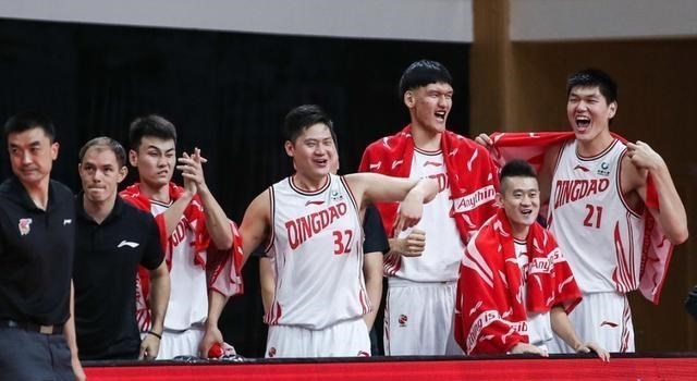 天津男篮|27+7，冠军外援打疯了，CBA积分榜也变脸，3黑马3连胜高居前3