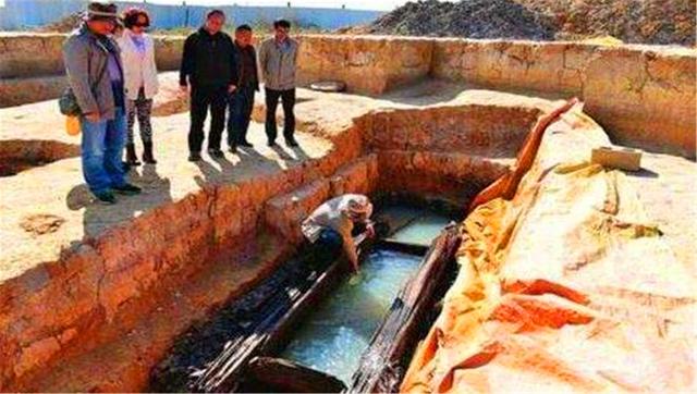 吕洞宾▲吕洞宾之墓被发现，开棺后出现一物，考古工作者：这根本不可能！