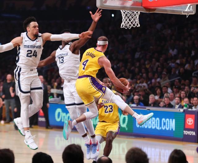 卡鲁索|隆多伤退，卡鲁索临阵反悔！湖人曾为他开绿灯，如今他却狠心拒绝