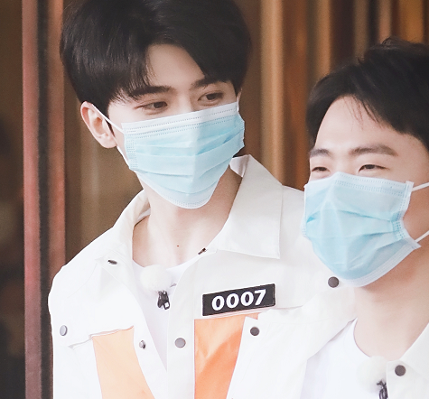 『奔跑吧兄弟』有种“塑料兄弟情”叫跑男8,大家都穿白色板鞋,就不告诉新来的