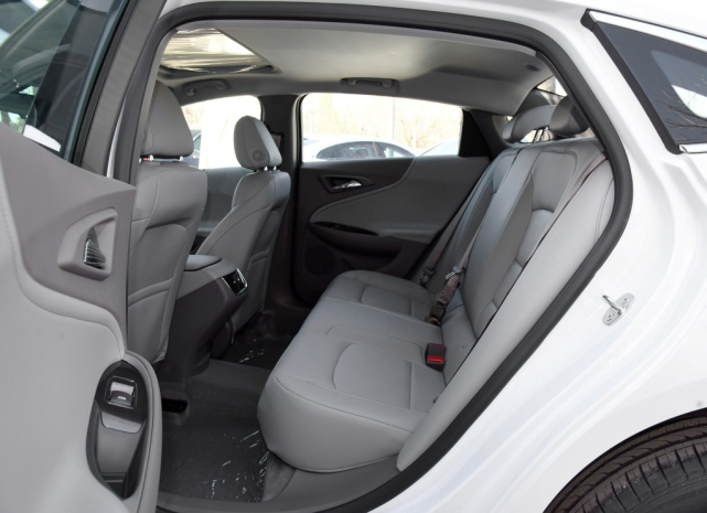 雪佛兰迈锐宝■曾经被称为“屌丝三宝”，新款颜值不输奥迪A7，售价不足13万