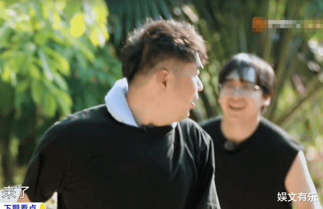 吴昕:《向往的生活》迎来最大牌嘉宾,何炅亲自打伞,连杜海涛都看不下去了