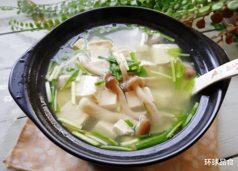杭州|豆腐和它一起煮,比鸡汤还鲜美,做法简单,暖胃养胃,补钙长个头