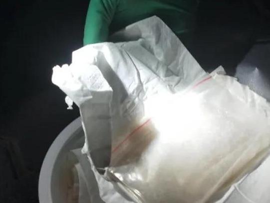 中国长安网|“亡命鸳鸯”跨省运毒 竟把毒品藏在……