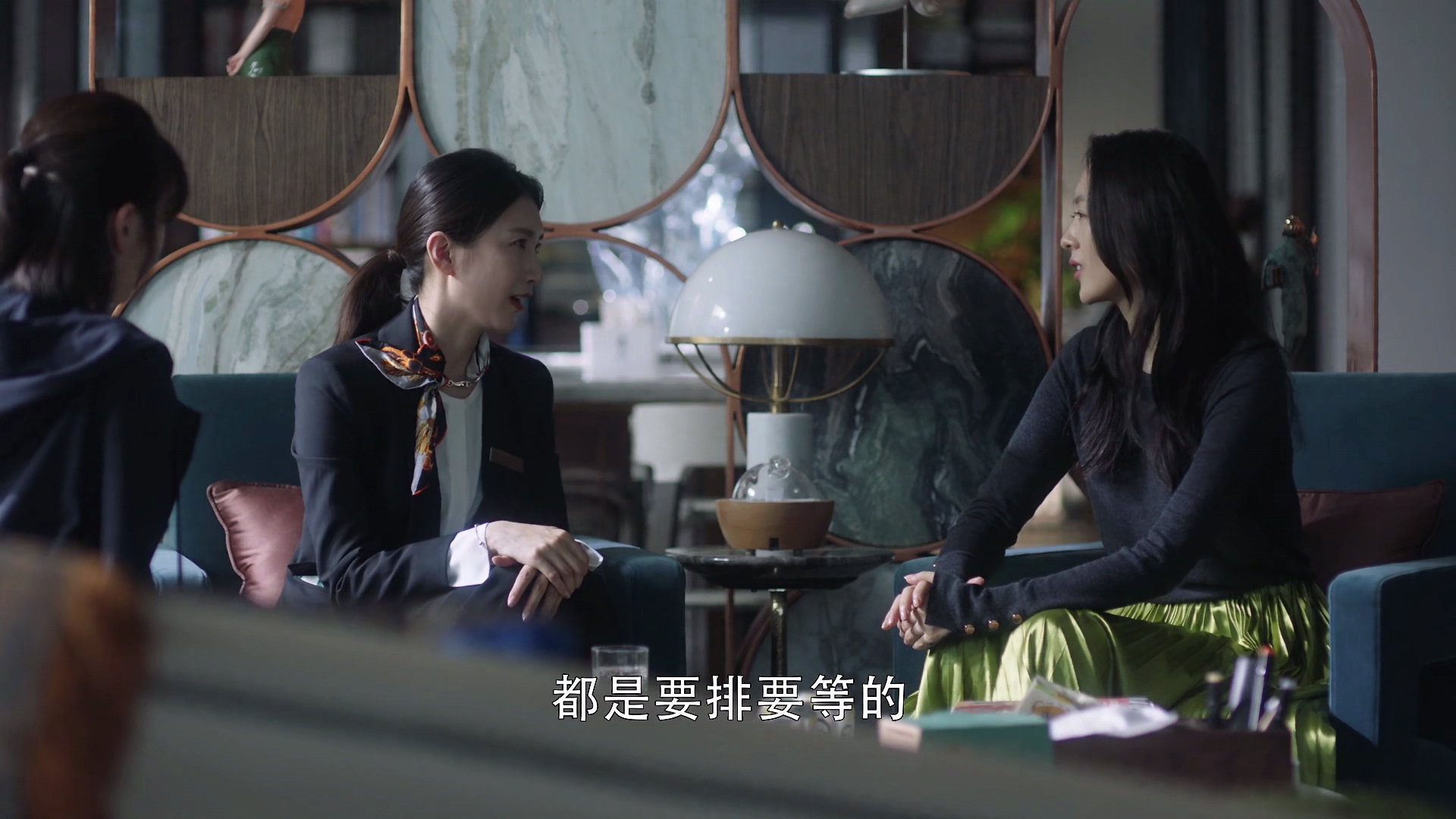 三十而已|《三十而已》一心想进贵太太圈的顾佳，为何愿与王漫妮做闺蜜？