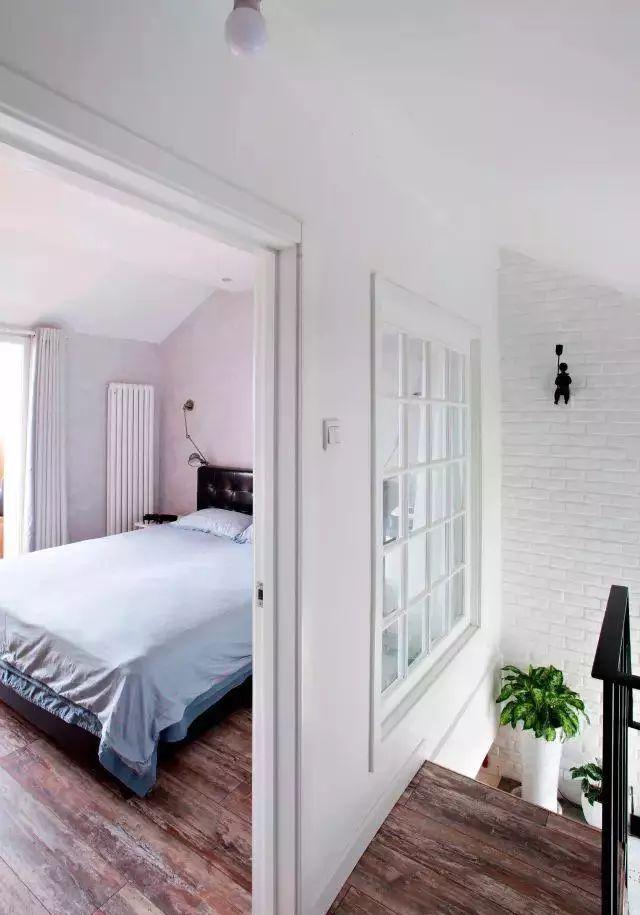 32㎡小复式，爆改成拥有10个功能空间的“豪宅”，餐厅兼书房真赞