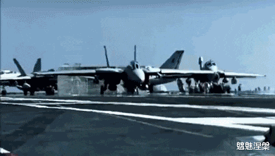 [舰载机]1960年的小鹰号航母，比山东舰怎么样？