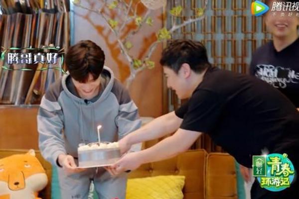 [范丞丞]范丞丞团队滤镜有多厉害？杨迪变清爽帅哥，沈腾回到军艺校草期