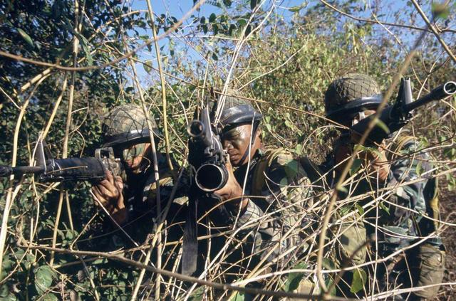 「美军」号称150年没败过的美军精锐部队，仅两个小时，被中国打得撤番号