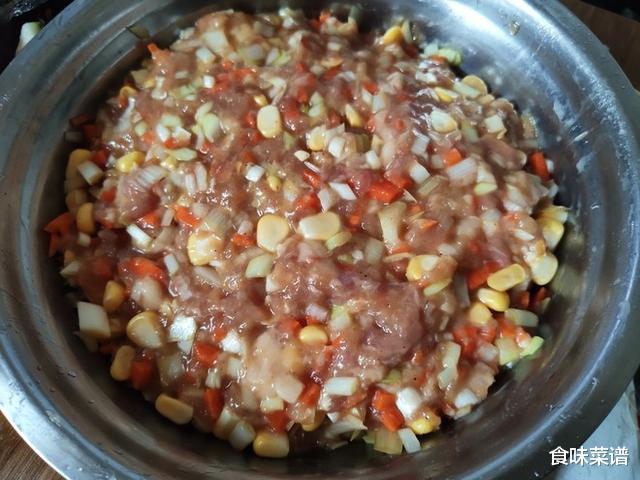 『猪肉』饭店怎样给肉馅去腥？厨师长告诉你，放料酒是大忌，可别再搞错了