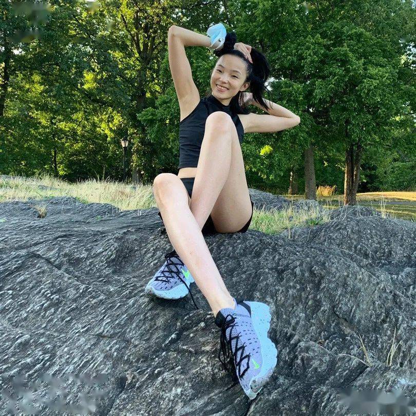 发型|国产176cm的人间“腿精”,黄金比例太撩人,逆天的“过肩折腿”可太秀了!