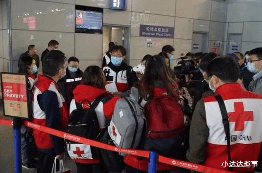 意大利：中国第二批支援意大利的专家组已经回国，意大利的疫情是否好转了？