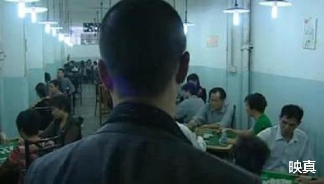 映真|他们曾让香港本地黑帮害怕，80年代却销声匿迹，后来胖揍越南帮