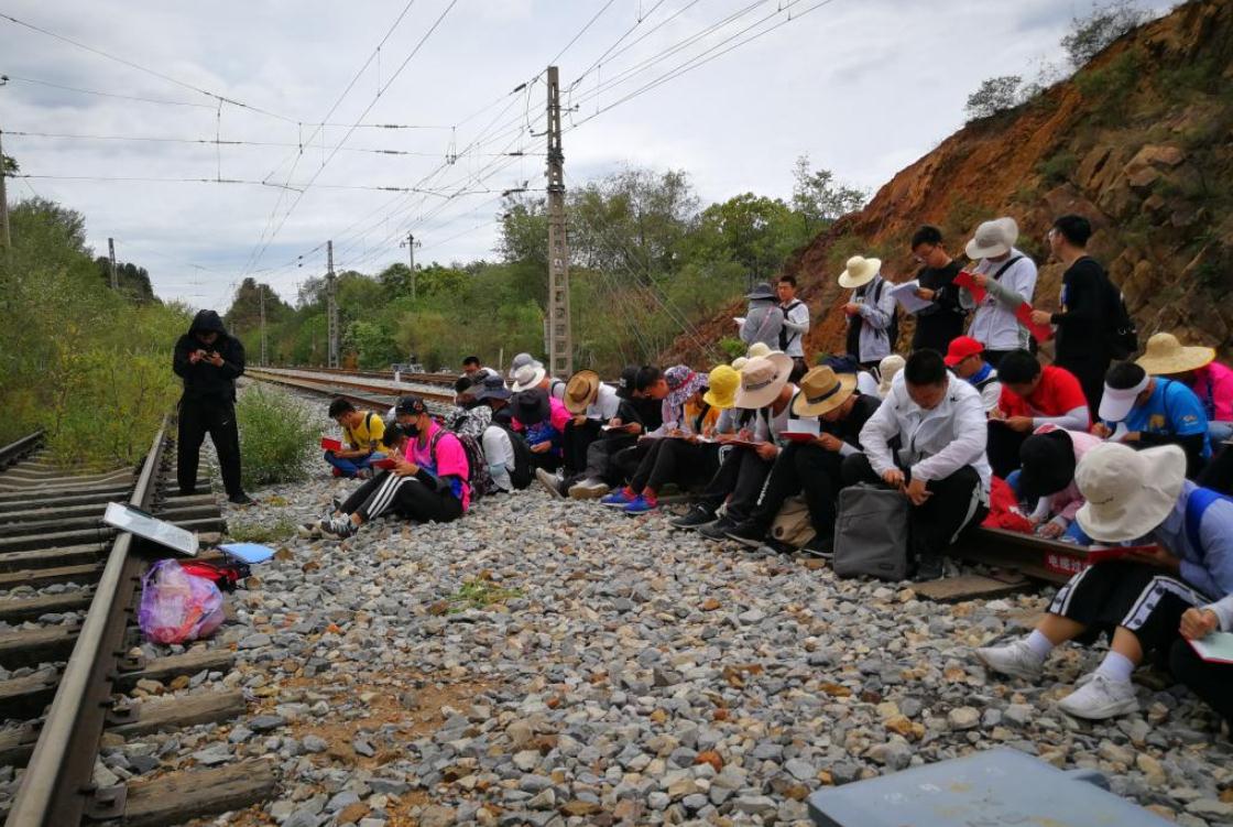 求职|二本理科男生：这8个专业不考研也好找工作，就业面很宽