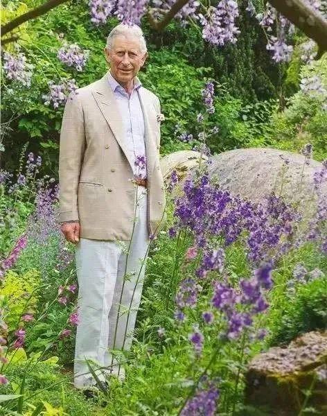【相机】比李子柒还会生活的王子：买片荒地30年后成了奇迹