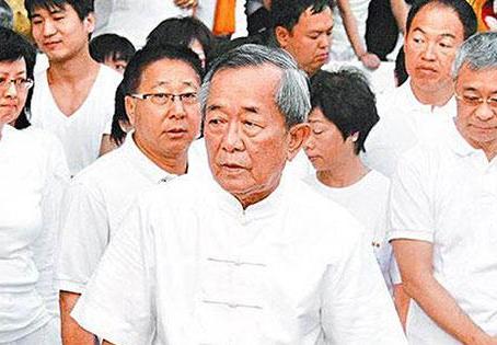 『张国荣』为赌王续命, 不救张国荣, 还说邓丽君罪有应得, 泰国白龙王有多\神\?