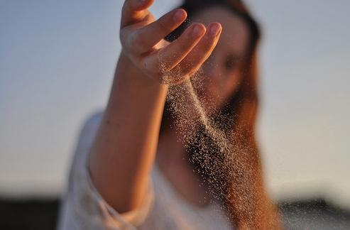 「」一旦跟你合不来，会果断分开的星座女