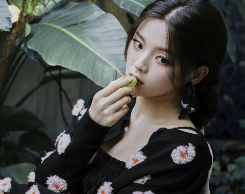 杨超越|杨超越只关注1位《创造营》学员,看清是谁后,眼光很不错