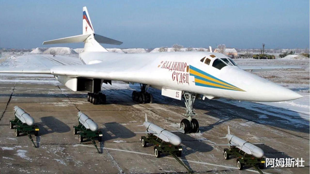 轰炸机■载弹量是轰6k的三倍，全球顶级轰炸机问世，军方：终于盼来了