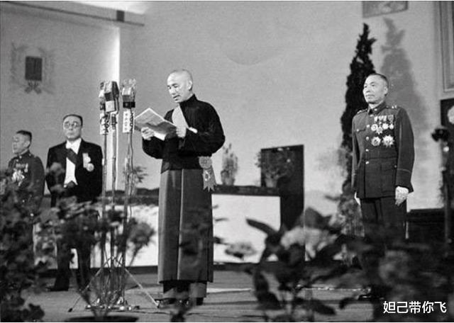 「蒋介石」蒋介石晚年十分后悔,江山会丢,全拜此人所赐!这个人是谁?