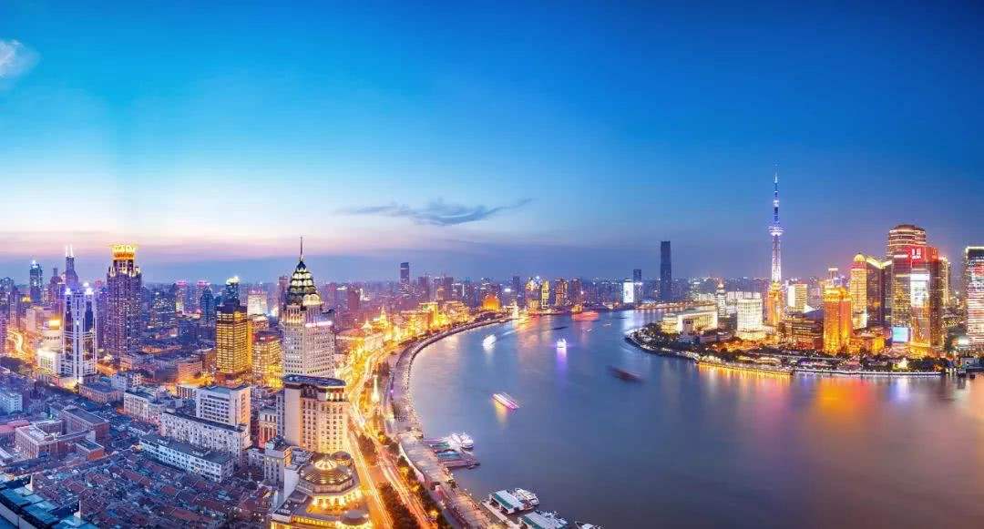 |张庭上海17亿豪宅曝光，装修富丽堂皇像城堡，第一次来的人会迷路