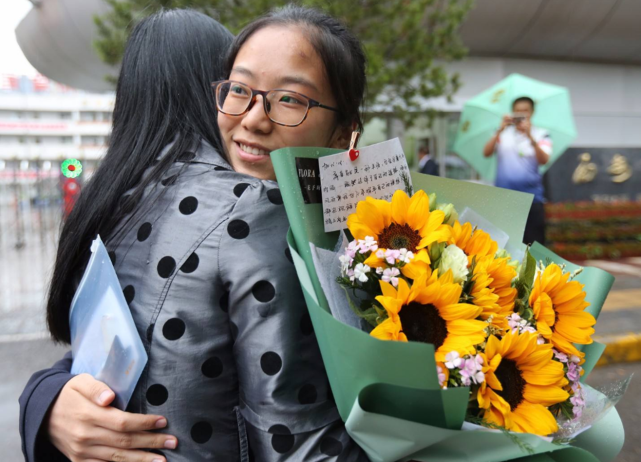 |收到大学录取通知书后,一件事不能做,三件事要做好,影响上大学