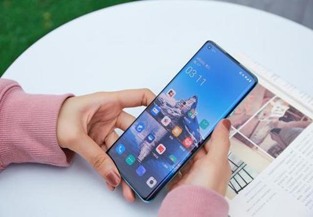 华为■一加8Pro可以“透视”吗？小姐姐真人示范后，结果太真实