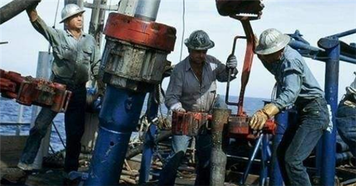 钻石|苏联挖穿地球计划，为何挖到9500米就停了？工人：你看周边都是啥