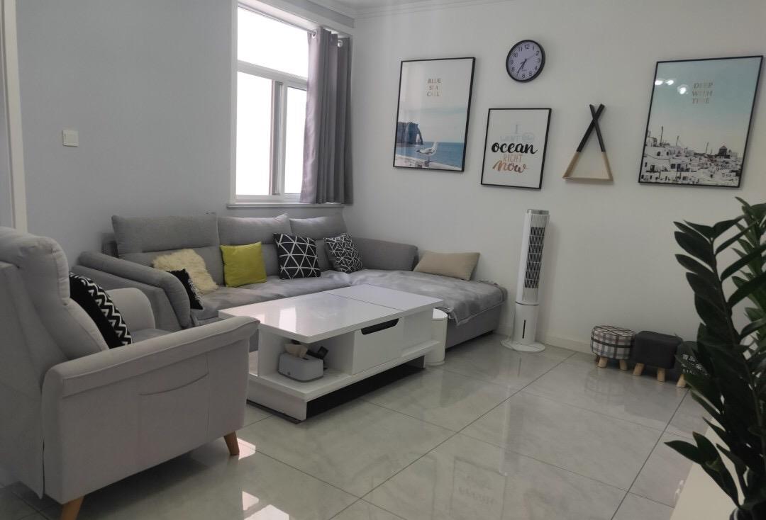 |学她家装修,不做吊顶很舒适,设计的电视墙非常实用,特别喜欢!