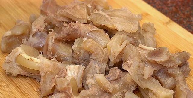 发型|吃排骨不如吃它，味道赛过参，强筋壮骨又美容，女人孩子要多吃