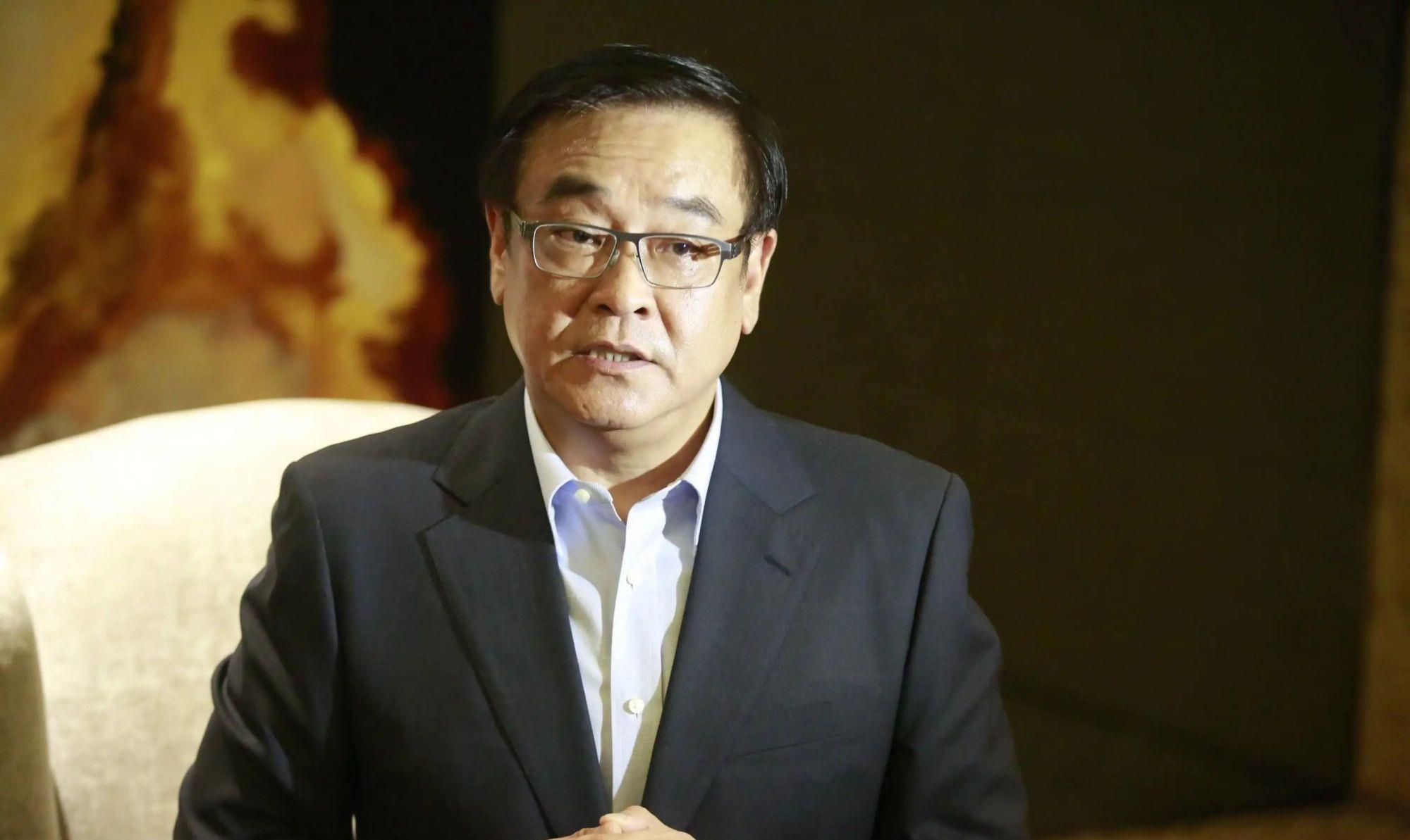 电影▲荒唐的尔冬升:抛弃张曼玉,要求二婚妻子丁克,却偷偷与人生了娃