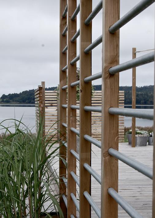 榻榻米|你家院子廊架还用木头来搭？我家改用钢管做框架，使用寿命长一半