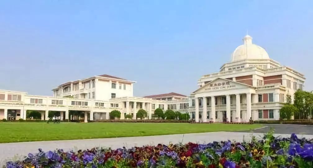 人生难得?虹桥府！1200万起 虹桥主城 法式原石别墅 全新面世！