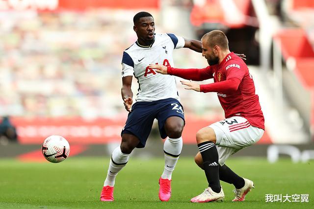 凯恩|热刺让凯恩后撤原因揭晓！球迷揭开扎心内幕：穆里尼奥早就看穿